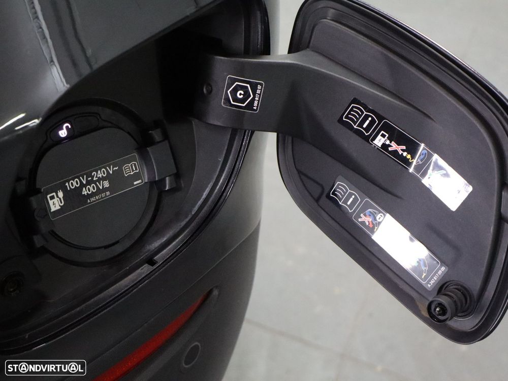 Mercedes-Benz GLC 300 e 4Matic - 21