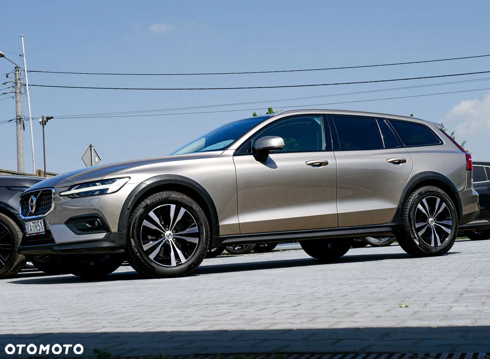 Volvo V60 Cross Country D4 AWD Geartronic Pro - 2