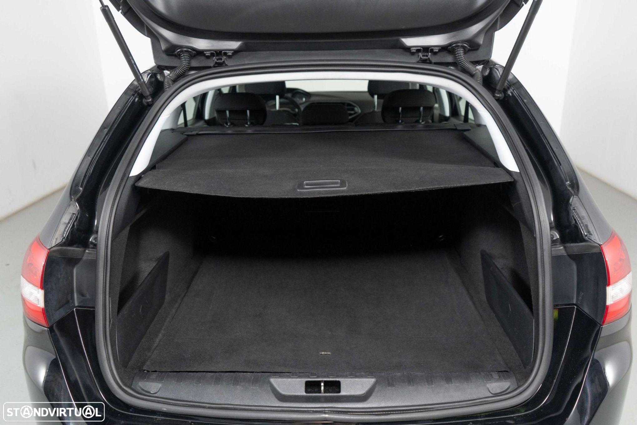Peugeot 308 SW 1.5 BlueHDi Style EAT8 - 11