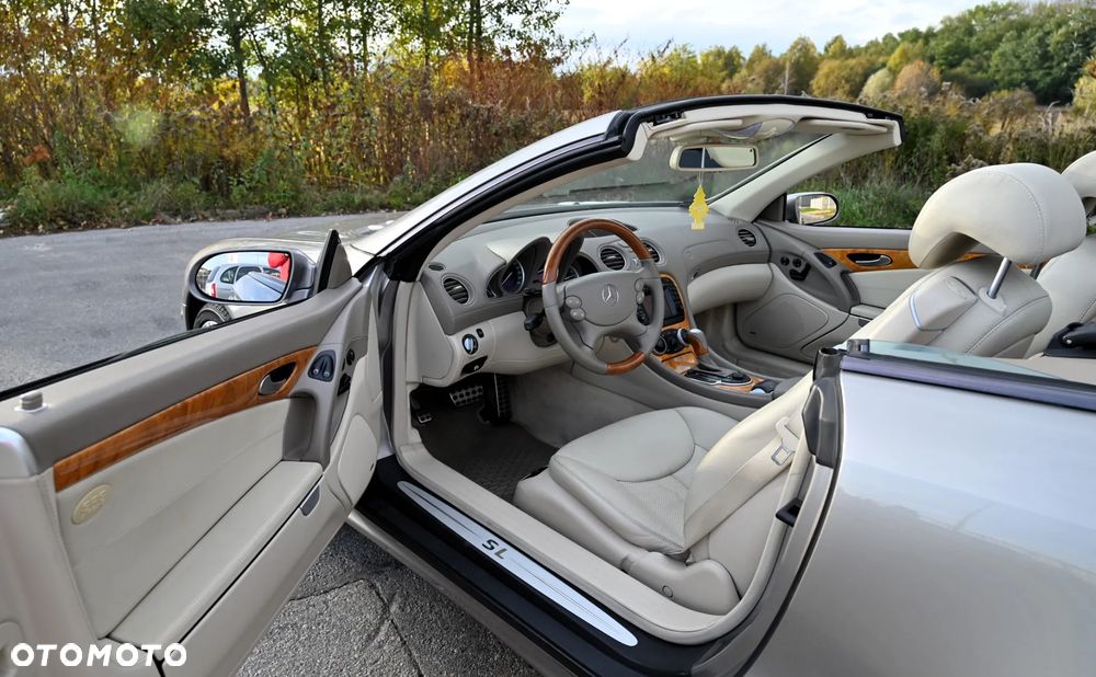 Mercedes-Benz SL - 29