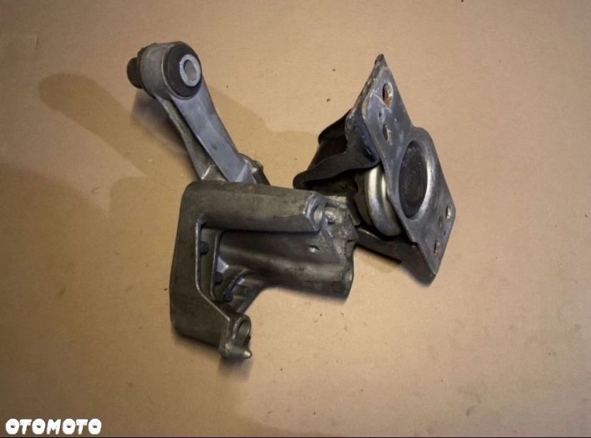 8200239895 Łapa poduszka silnika Renault clio 3 III modus