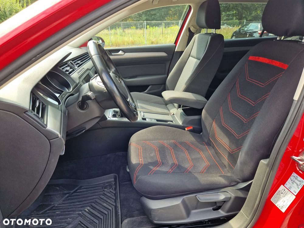 Volkswagen Passat 1.6 TDI (BlueMotion Technology) Trendline - 11