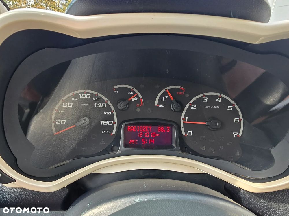 Ford KA 1.2 Titanium (air2) - 9