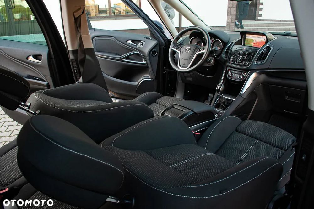 Opel Zafira C Tourer 11-16 - 27