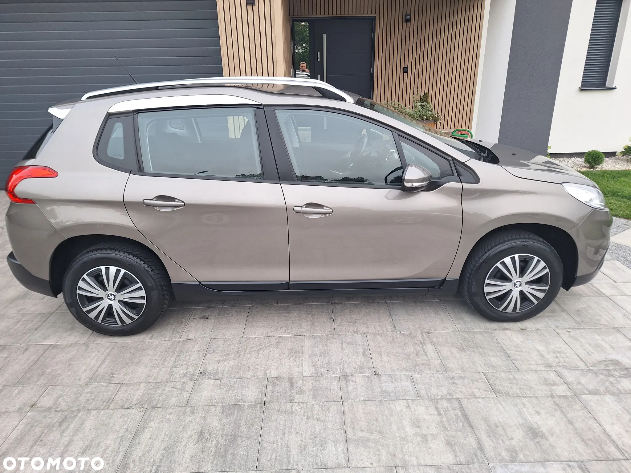 Peugeot 2008 - 5