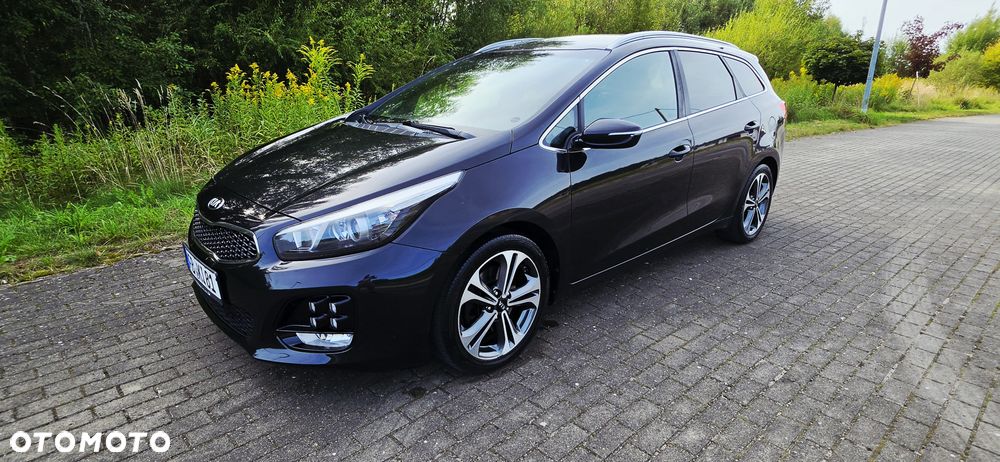Kia Ceed 1.6 CRDi 136 ISG Dream-Team Edition - 2