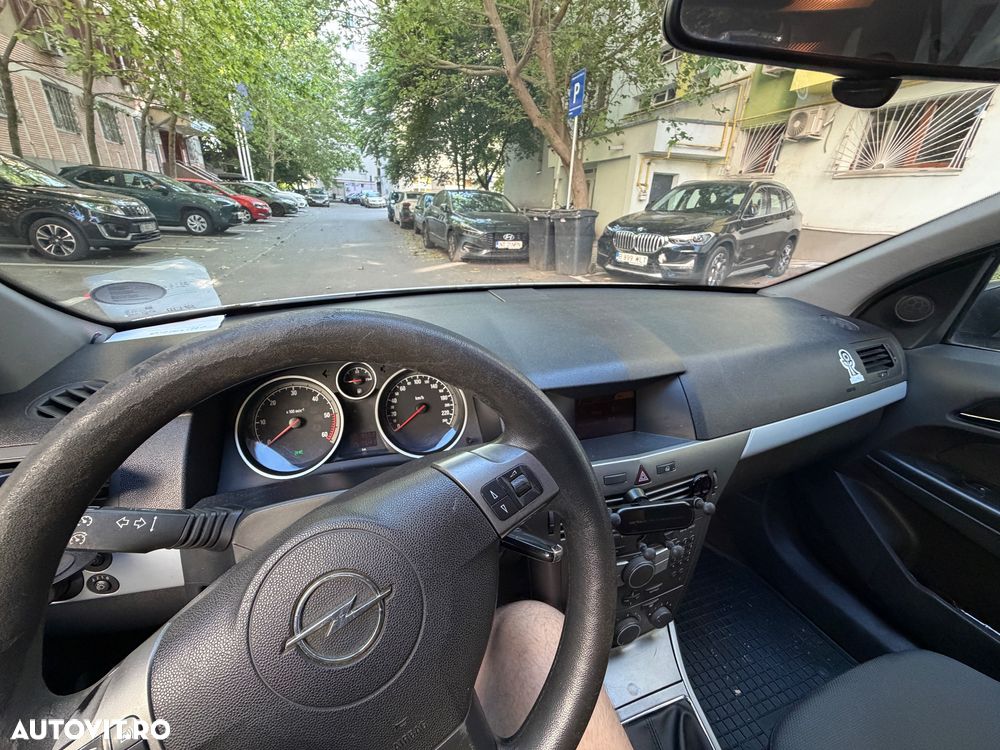 Opel Astra 1.9 CDTI DPF Edition - 8