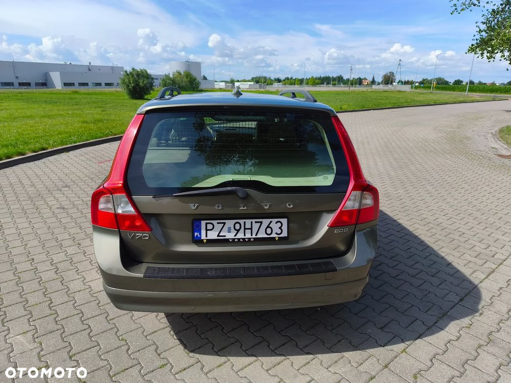 Volvo V70 2009 photo 2