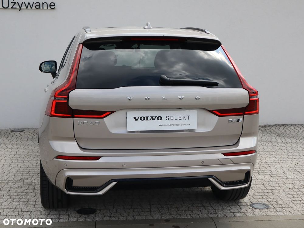 Volvo XC 60 B5 B AWD Ultra Dark - 6