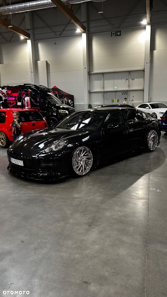 Porsche Panamera 4S - 21