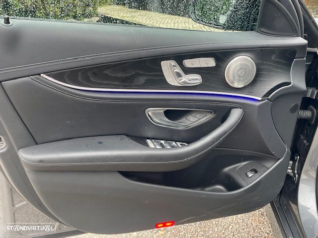 Mercedes-Benz E 300 de 4Matic 9G-TRONIC AMG Line - 12