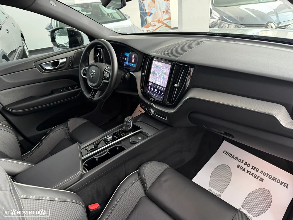 Volvo XC 60 2.0 T6 PHEV R-Design Expression AWD - 33