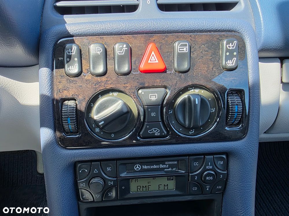 Mercedes-Benz CLK - 21