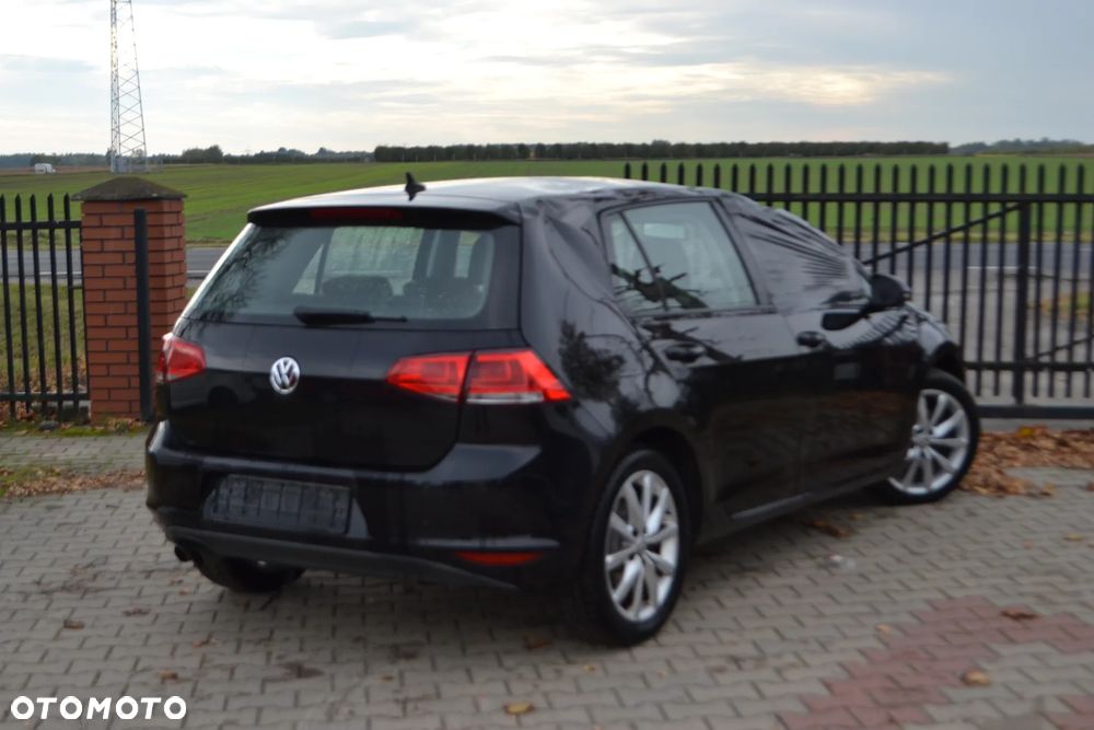 Volkswagen Golf - 4