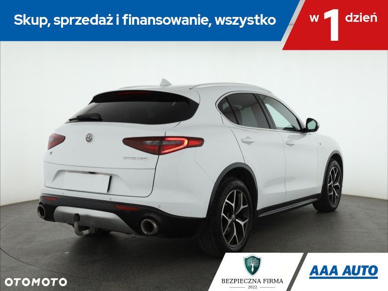 Alfa Romeo Stelvio - 7