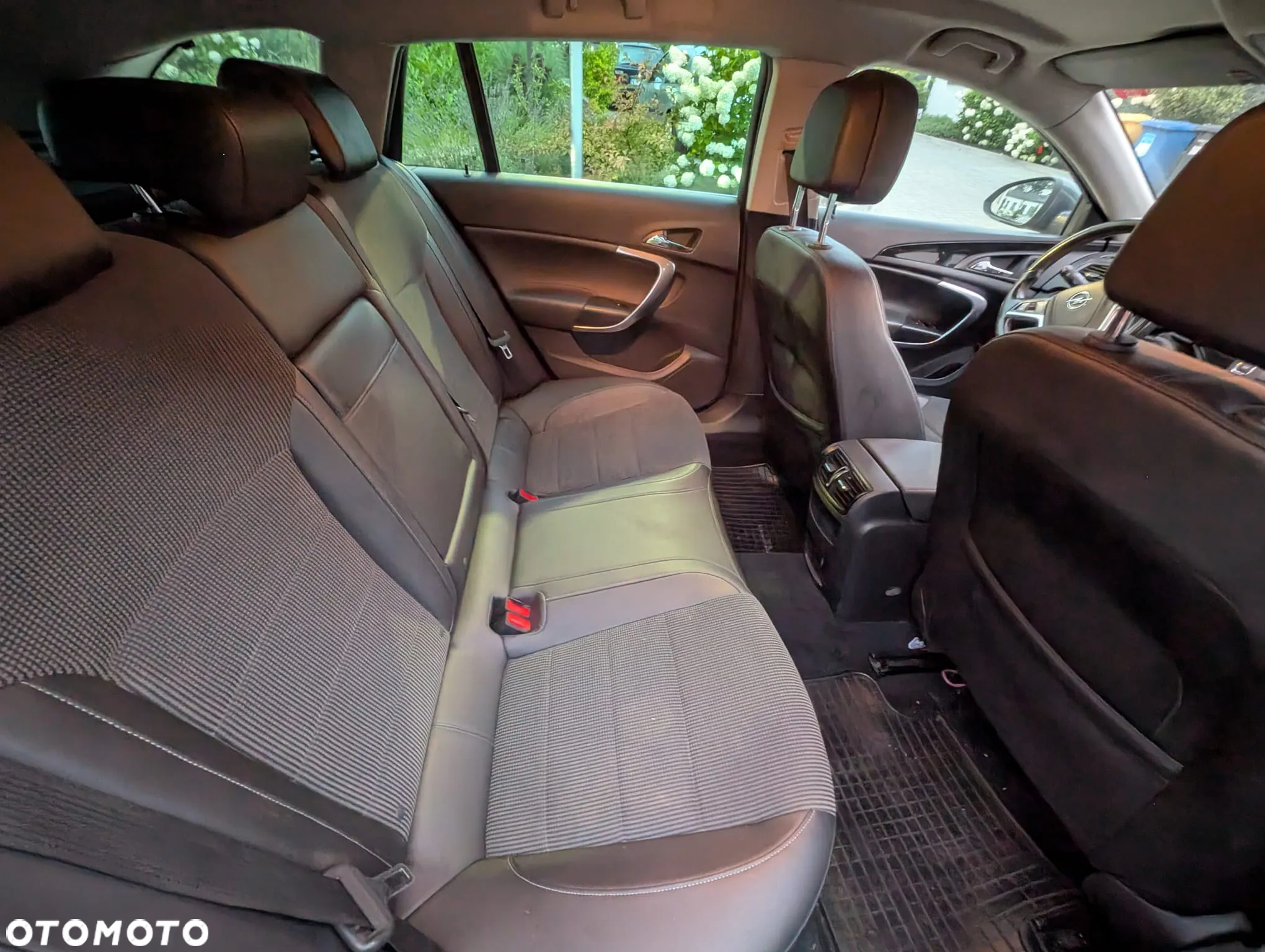 Opel Insignia 2.0 CDTI Sports Tourer - 11