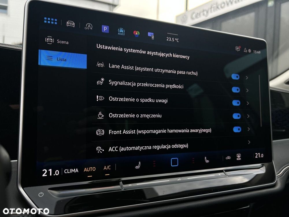 Volkswagen Passat - 32