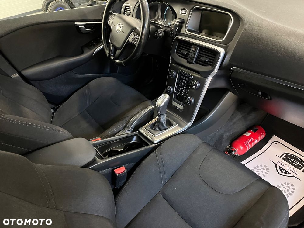 Volvo V40 D2 - 21