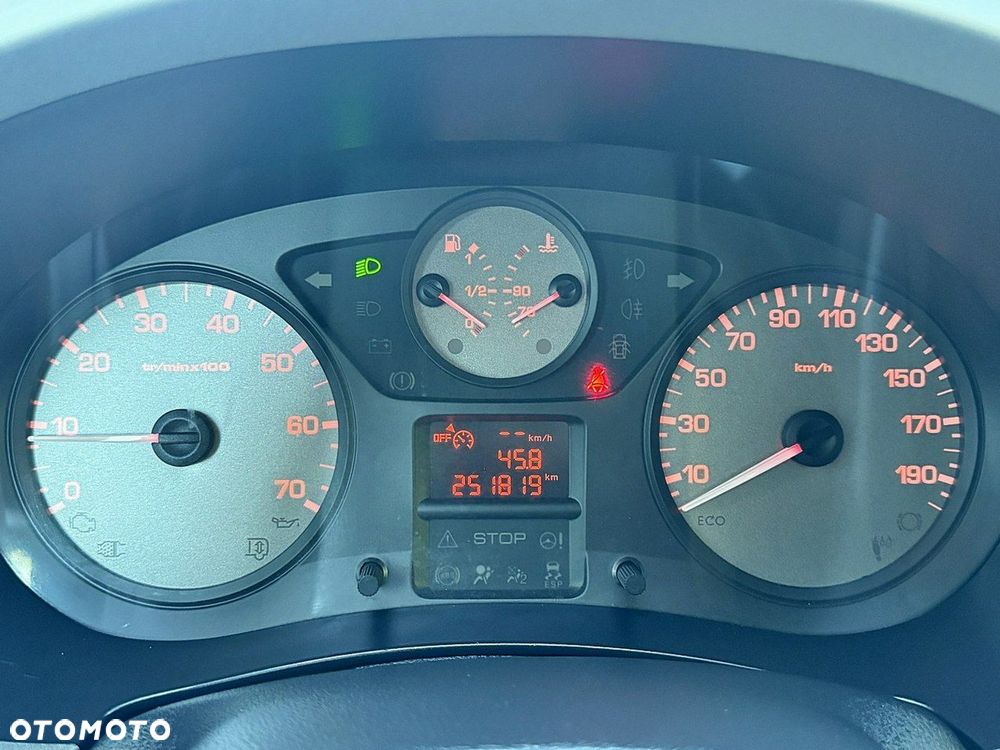 Peugeot Partner - 17