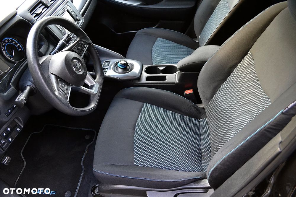 Nissan Leaf 40 kWh ACENTA - 17