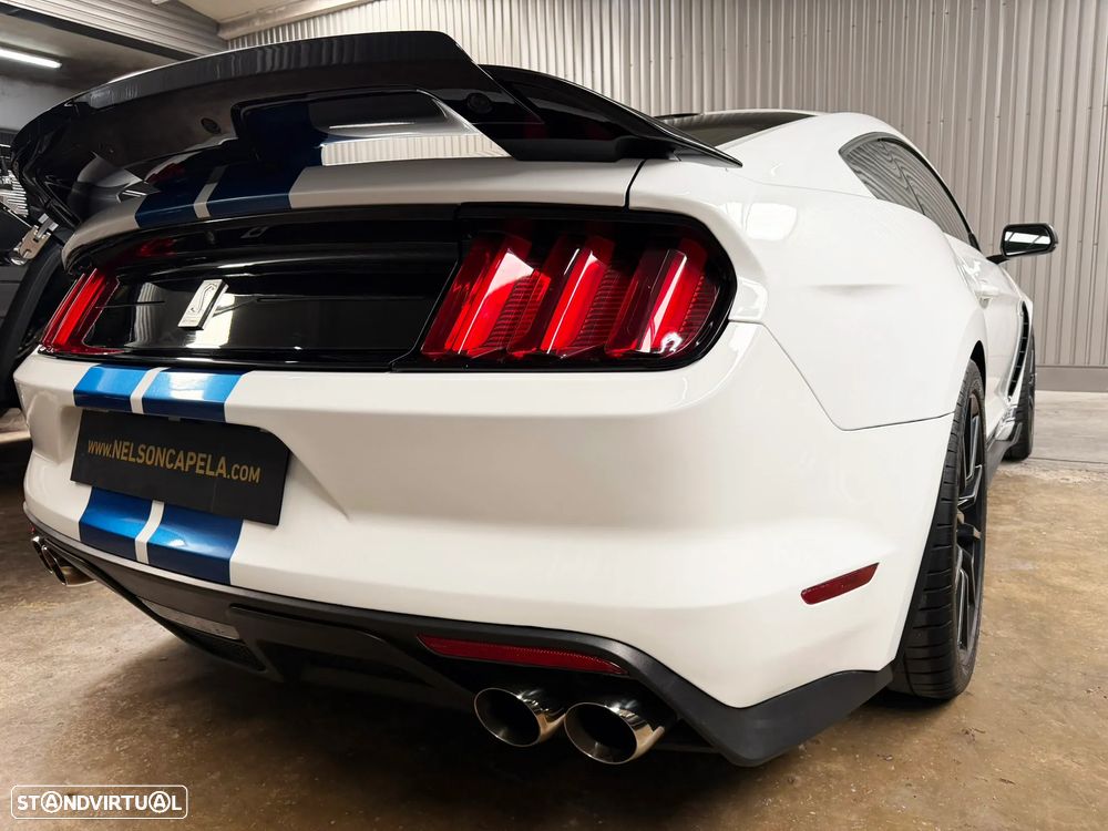Ford Mustang Shelby GT350 5.2 V8 - 56