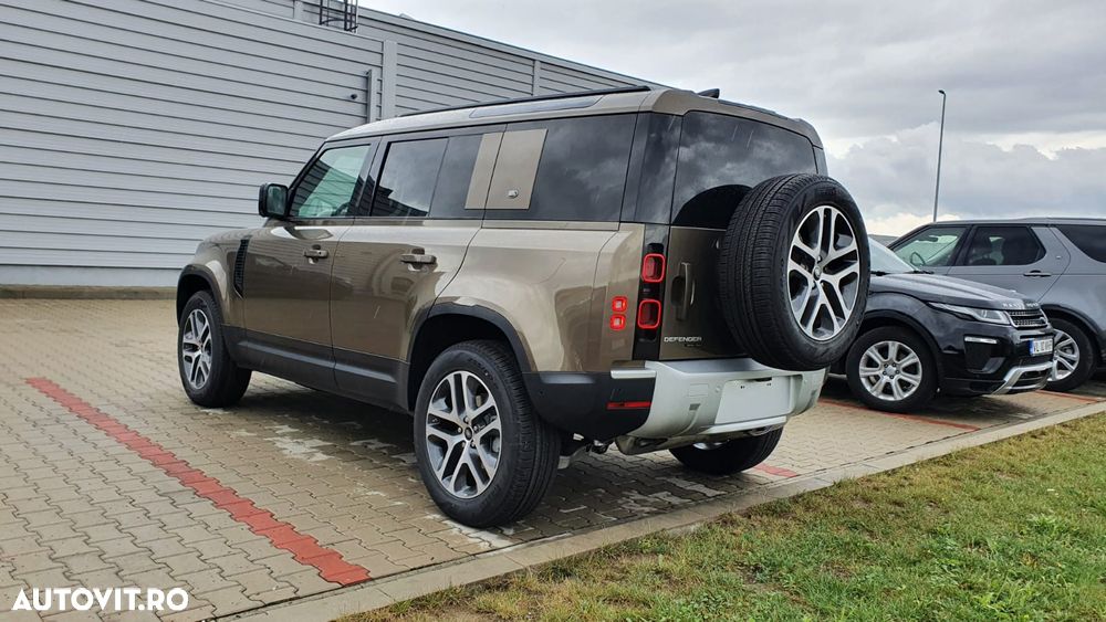 Land Rover Defender 110 2.0L D240 HSE - 2