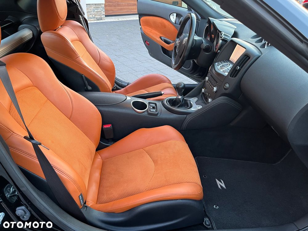 Nissan 370 Z - 13