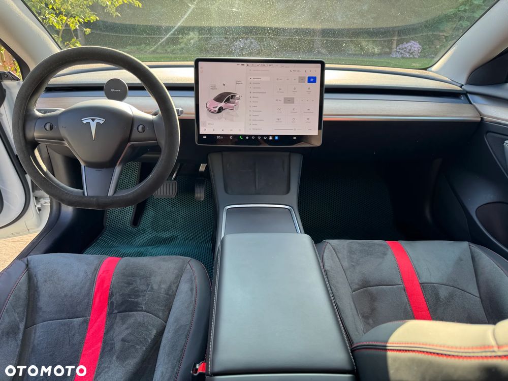 Tesla Model 3 - 8