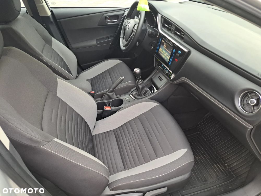Toyota Auris - 26