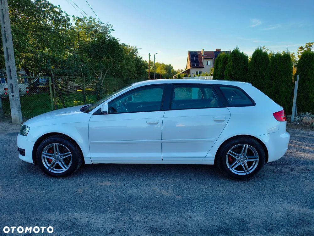 Audi A3 Sportback - 3