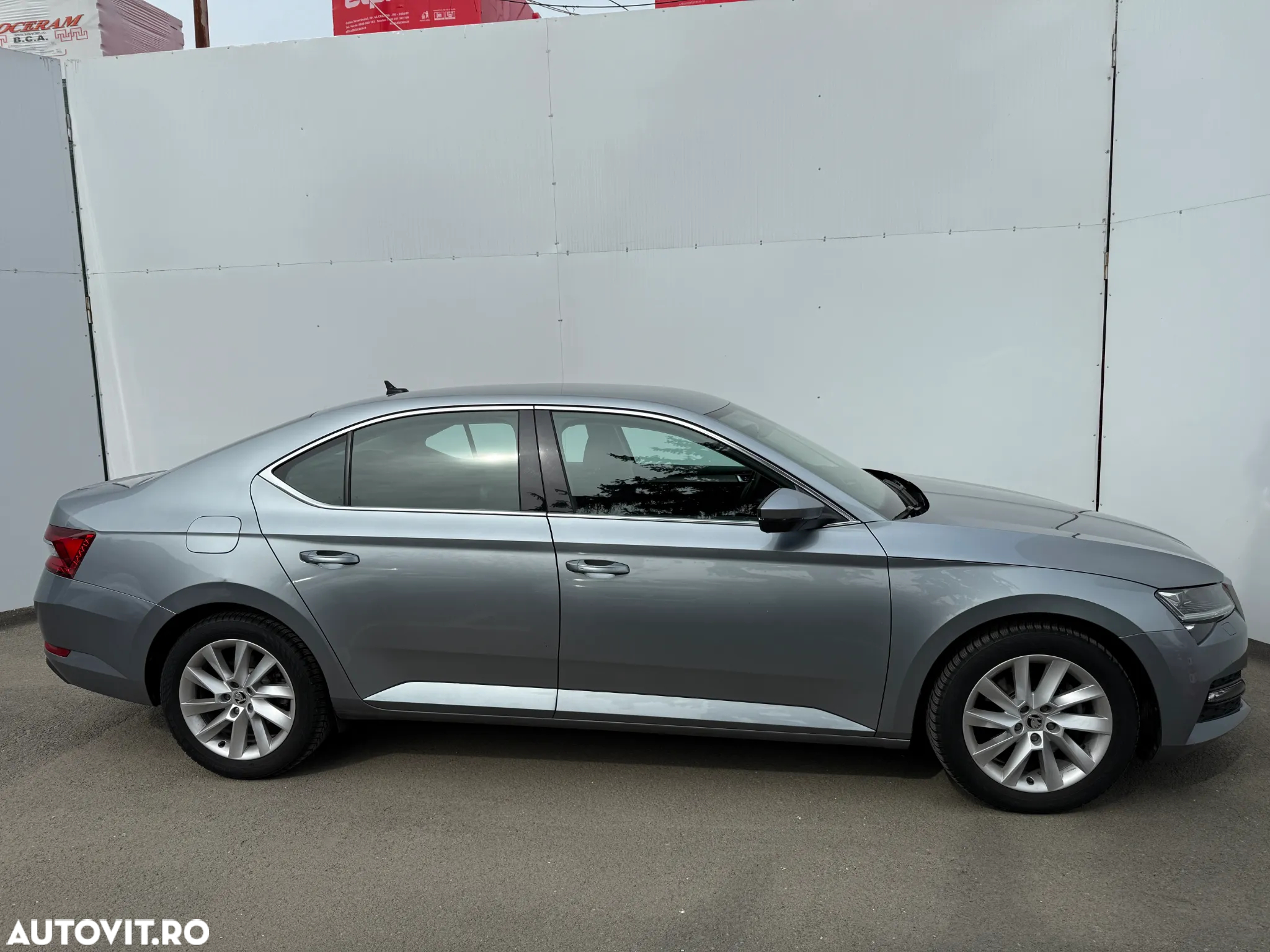 Skoda Superb 2.0 TDI DSG Ambition - 5
