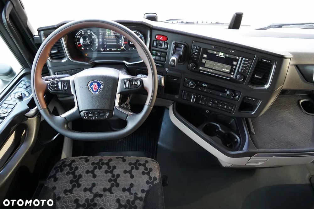 Scania 450 / FIRANKA 8,2 m / 6x2 / OŚ PODNOSZONA / EURO 6 - 30