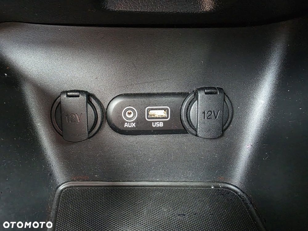 Kia Ceed 1.4 L - 13
