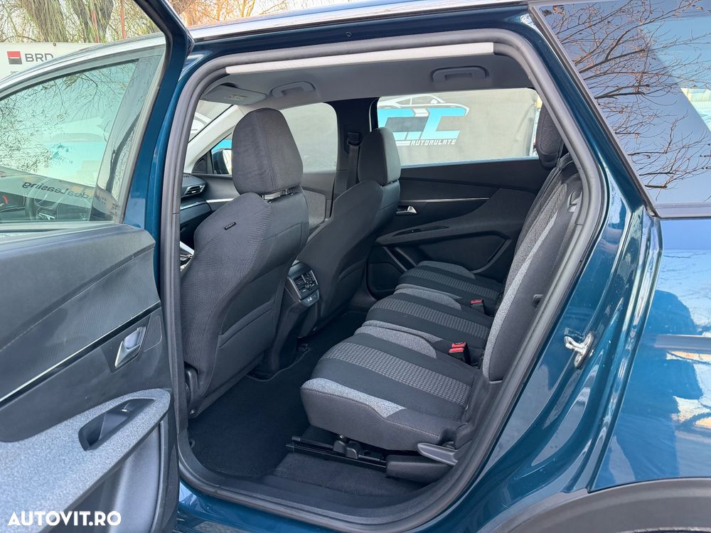 Peugeot 5008 BlueHDI 130 EAT8 Active Pack - 28