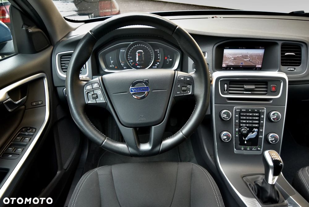 Volvo V60 D4 Linje Business - 15