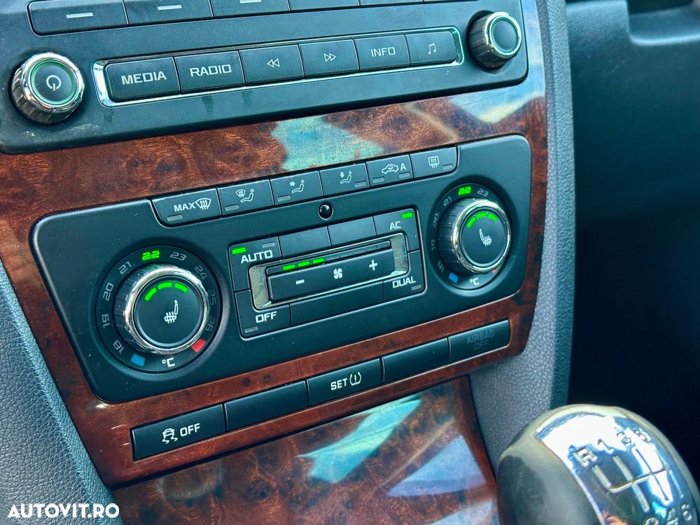 Skoda Octavia 2.0 TDI DPF Ambition - 8