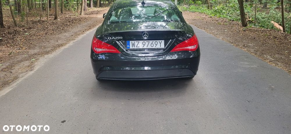 Mercedes-Benz CLA 200 7G-DCT - 4