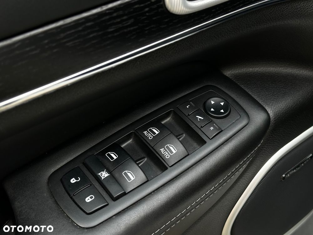 Jeep Grand Cherokee 3.0 CRD Summit - 30