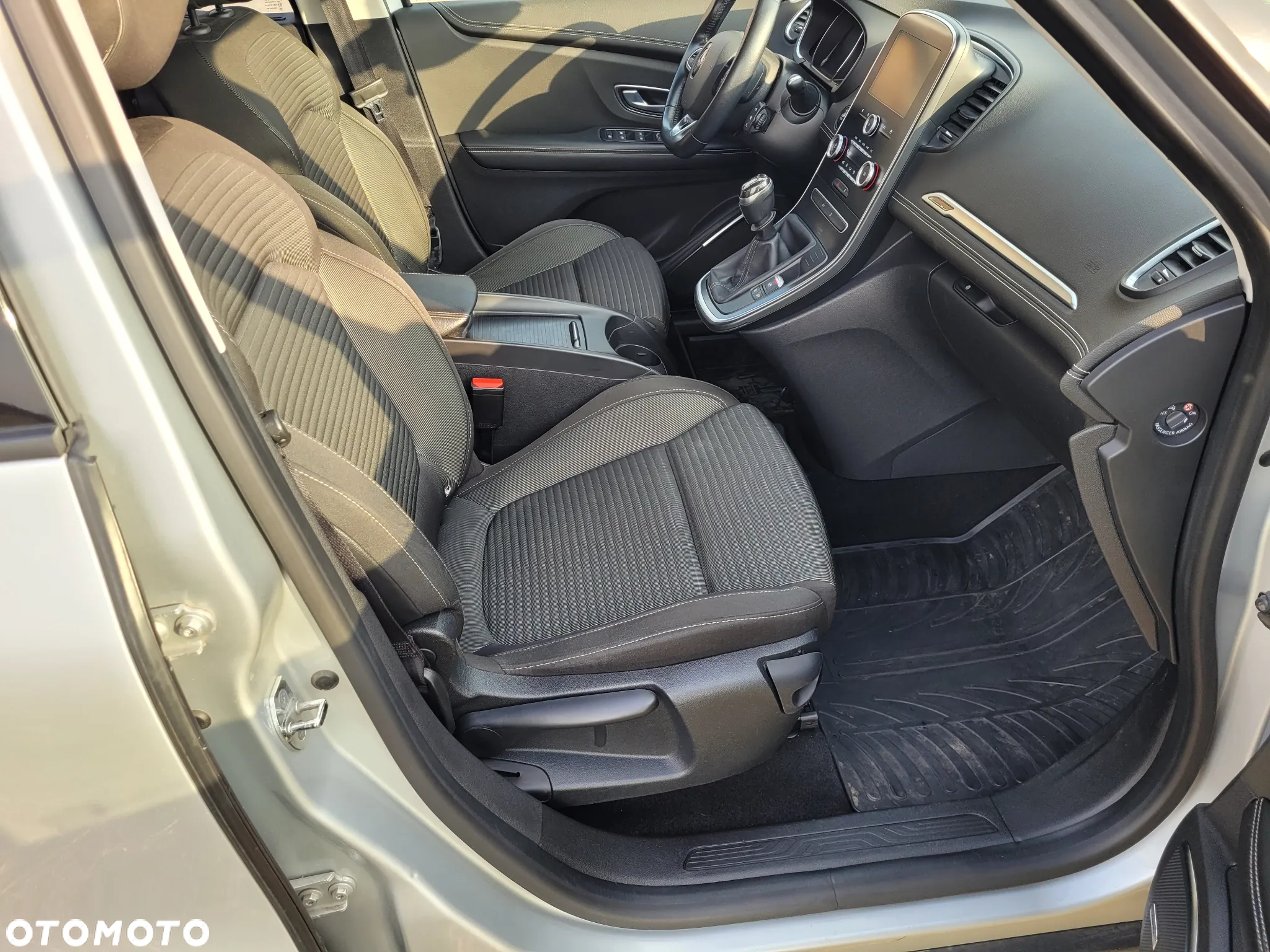 Renault Scenic 1.5 dCi Dynamique - 11