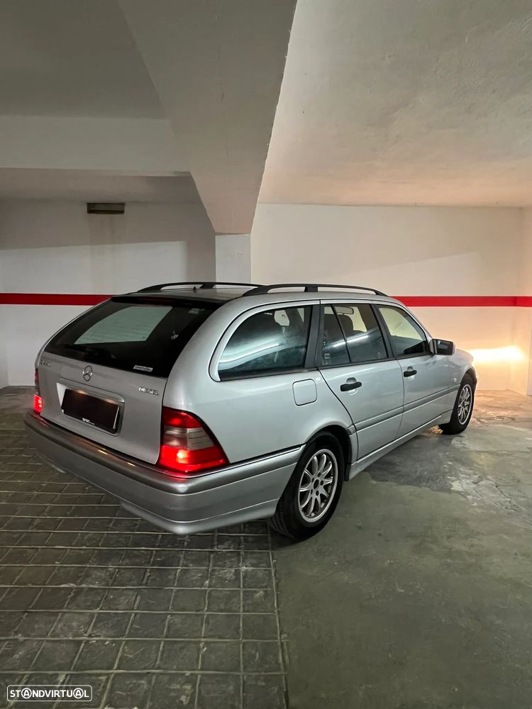 Mercedes-Benz C 220 D - 25