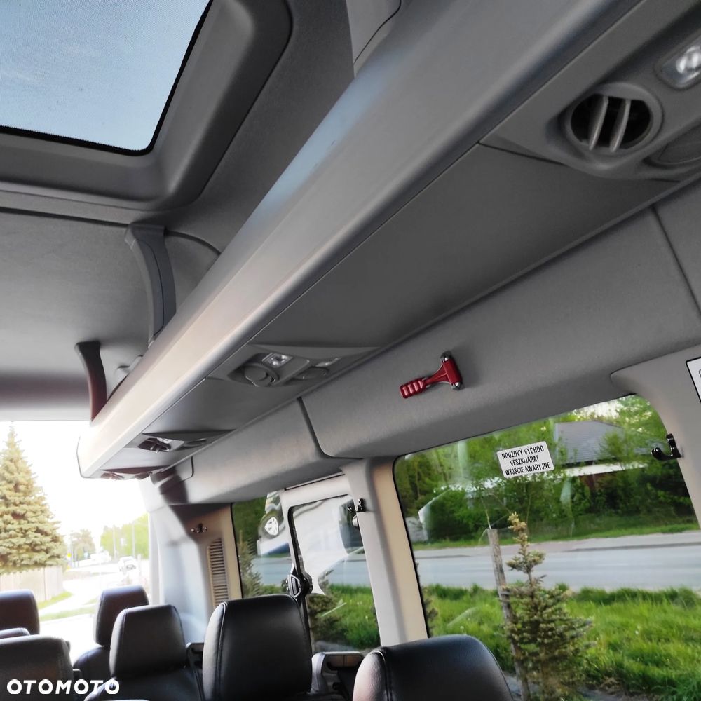 Ford Transit Autobus 18 osób 2.2 TDCI 155 KM 2017 r - 30