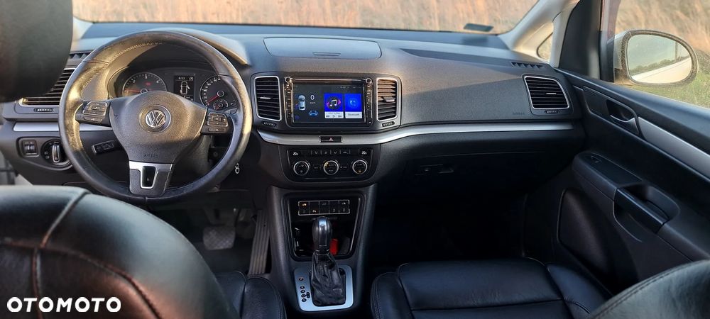 Volkswagen Sharan 2.0 TDI Comfortline DSG - 12