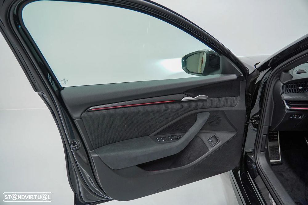 Skoda Superb 1.5 TSI iV Sportline DSG - 19