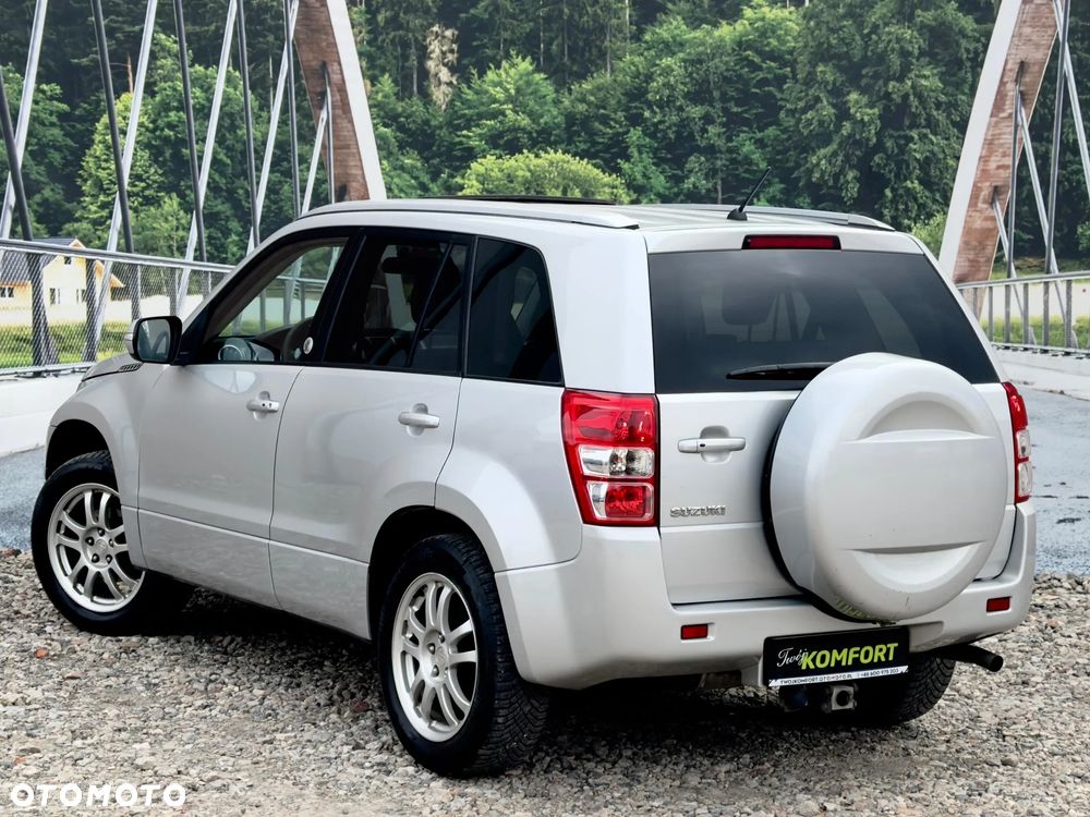 Suzuki Grand Vitara 2.4 Comfort+ - 11