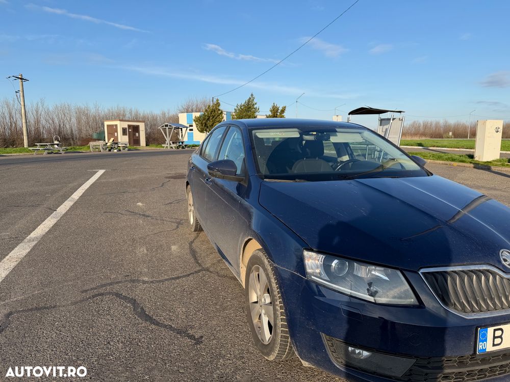 Skoda Octavia 1.6 TDI DSG Ambition - 1