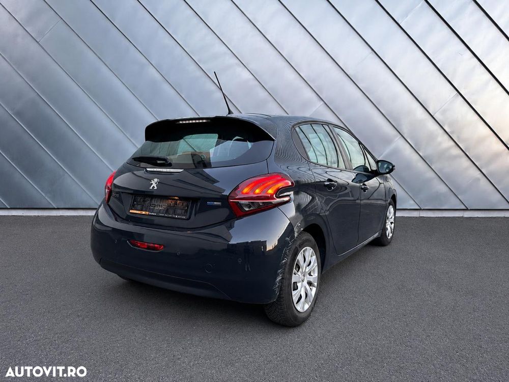 Peugeot 208 1.2 L PureTech ETG Allure - 2