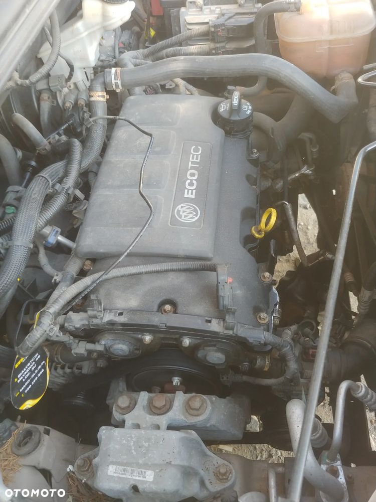 Buick Encore - 2