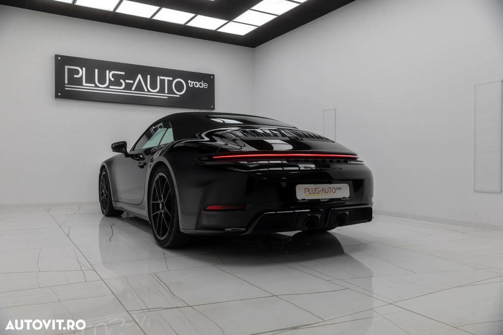 Porsche 911 Carrera GTS PDK - 11