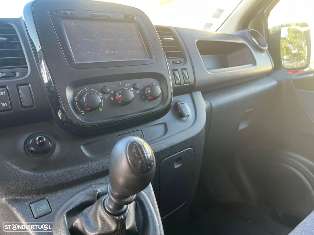 Opel Vivaro - 21