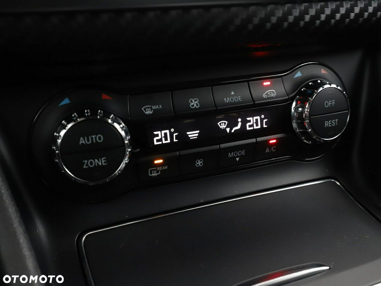 Mercedes-Benz Klasa A 180 (BlueEFFICIENCY) 7G-DCT AMG Sport - 27